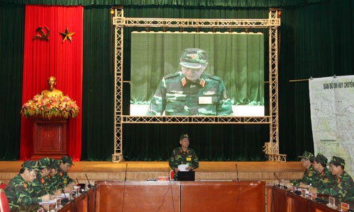 Bộ tư lệnh Thủ đô Hà Nội giao nhiệm vụ trong chuyển trạng thái SSCĐ trong diễn tập.
